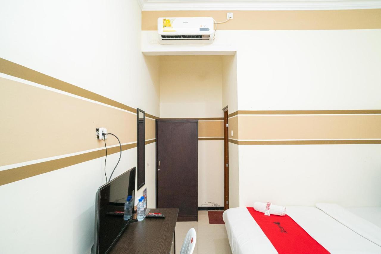 红多兹伊斯兰酒店-近马维尔城市购物中心2号 泗水 外观 照片