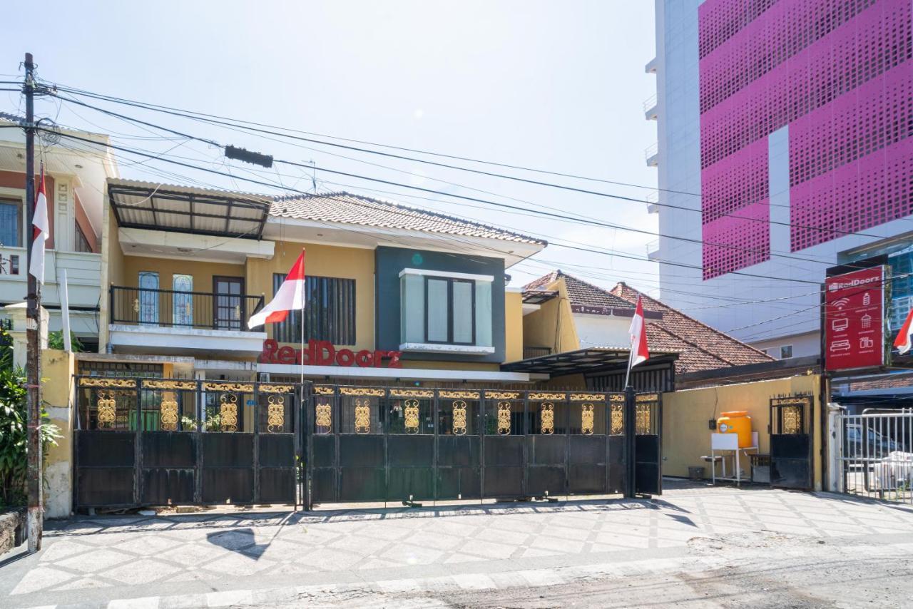 红多兹伊斯兰酒店-近马维尔城市购物中心2号 泗水 外观 照片